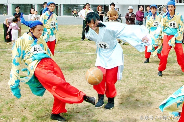 中国蹴鞠走进卡塔尔世界杯,足球是不是由中国蹴鞠演化而来