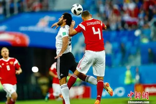 世界杯乌龙球第一名,本届世界杯第100粒进球是乌龙球