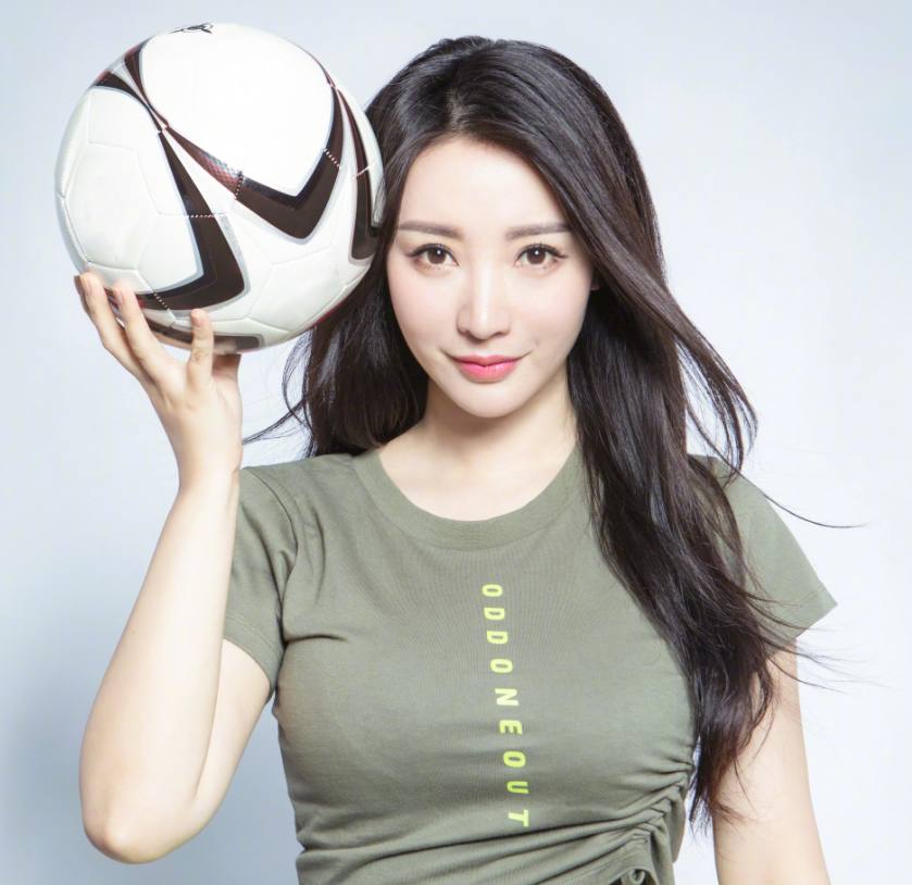 柳岩徐冬冬陈乔恩,柳岩徐冬冬比骰子