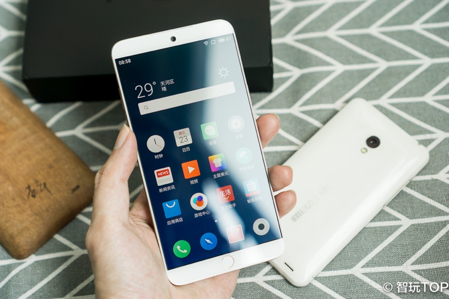 魅族15和苹果比,魅族15与iphonese