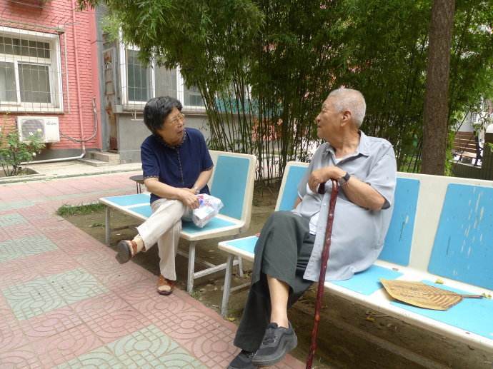 导演严寄洲多大岁数,导演严寄洲简历