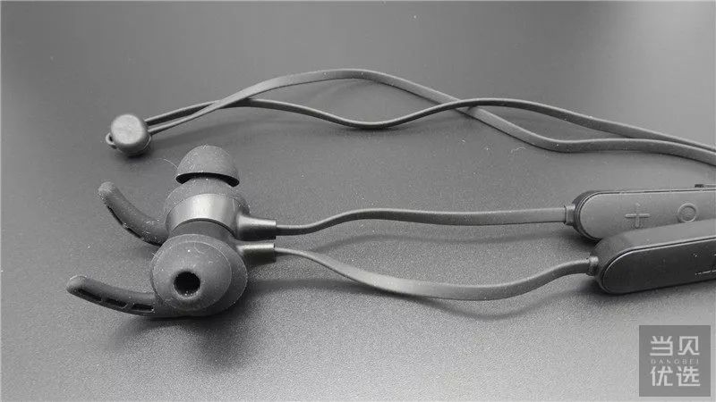 jeetw1蓝牙耳机咋连苹果手机,jeetw1蓝牙耳机连接方法