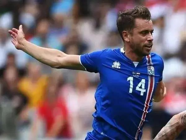 冰岛欢迎足球队,冰岛原来是属于英国吗