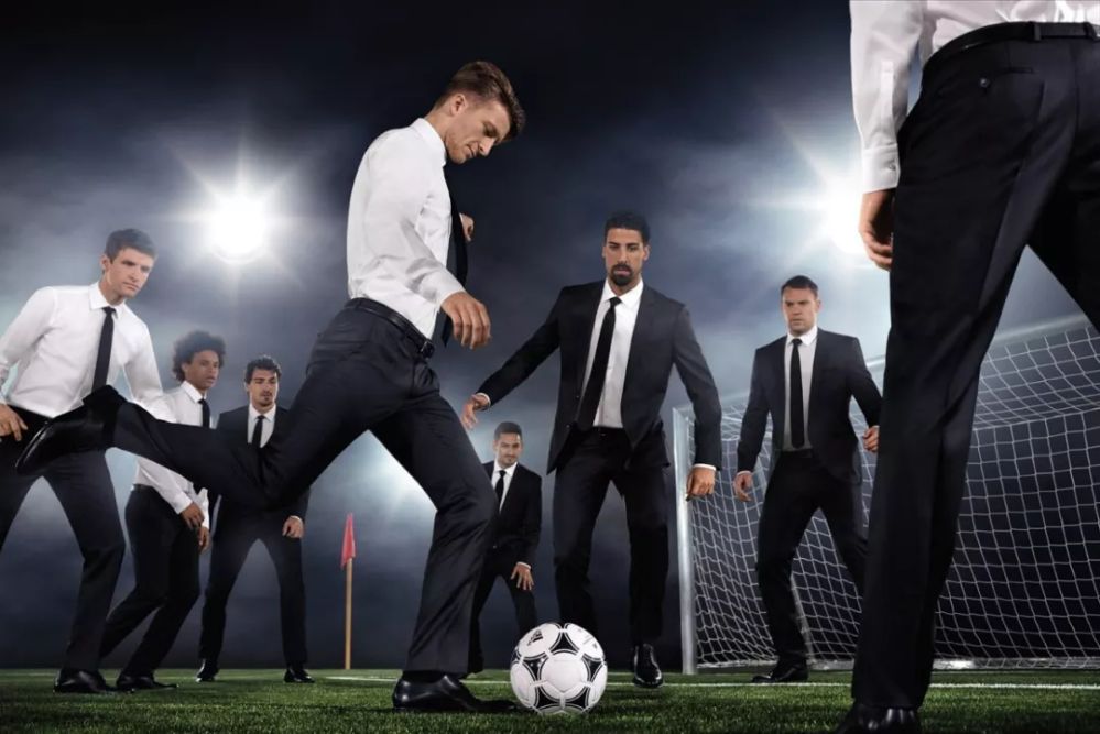 c罗球踢到人威力,c罗踢足球赚了多少钱