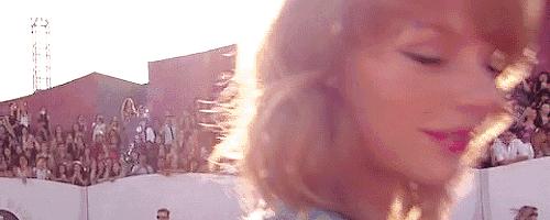 短裤怎样穿显高,短裤小白鞋穿搭