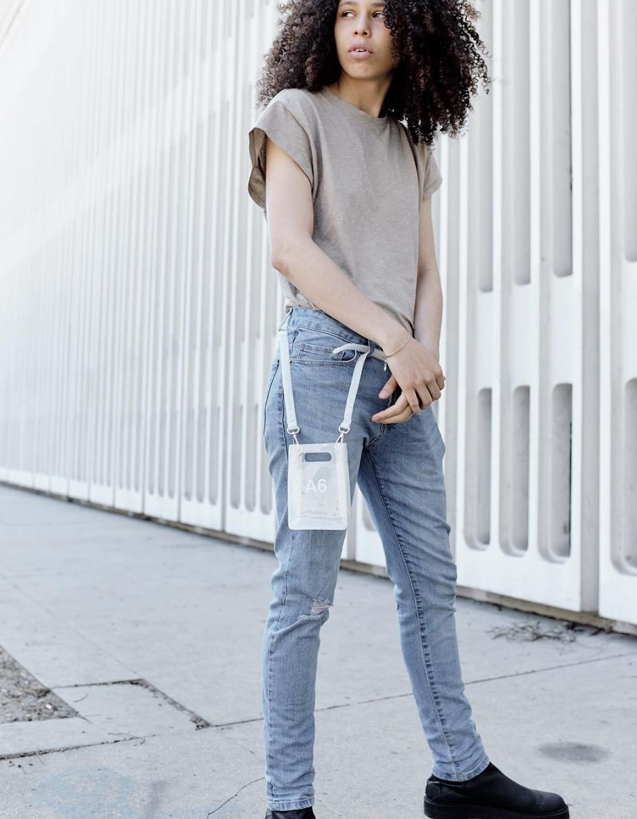 你还在花钱买电脑吗,你还在花钱买游戏吗