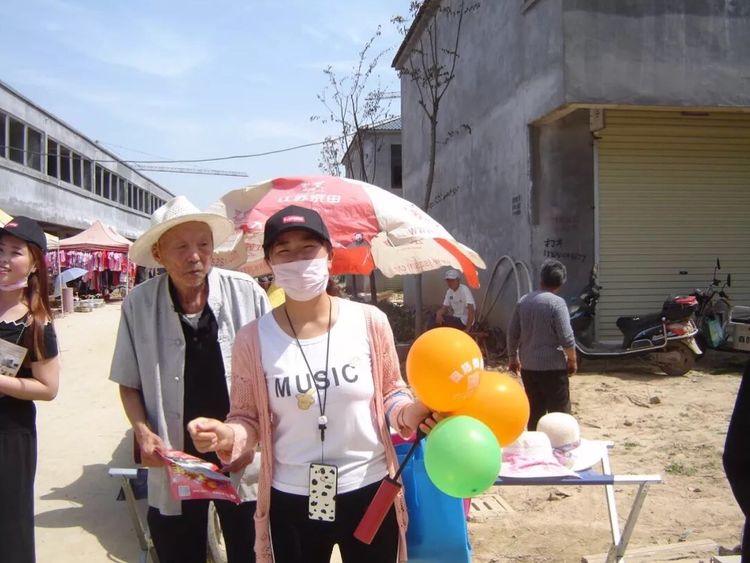 热闹的农村小院,八十年代农村集市