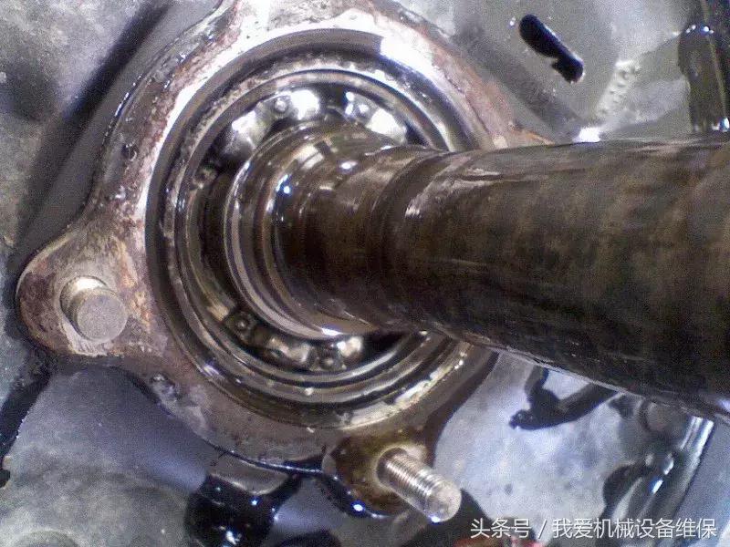 轴承用错了润滑脂有什么危害,轴承润滑脂一般多长时间更换一次