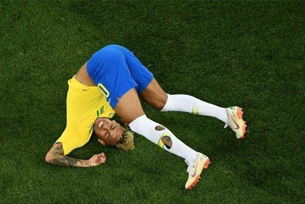 内马尔的桑巴舞最近,内马尔庆祝动作桑巴舞