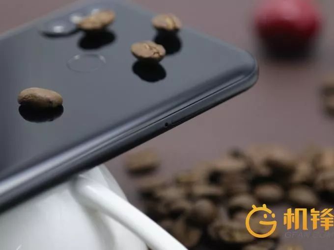 手机测评小米8系列怎么样啊,小米8手机优缺点深度解析