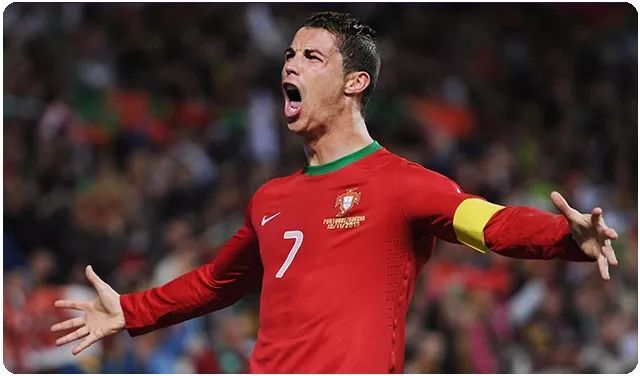 用经济学解释经济现象,足球全局解析