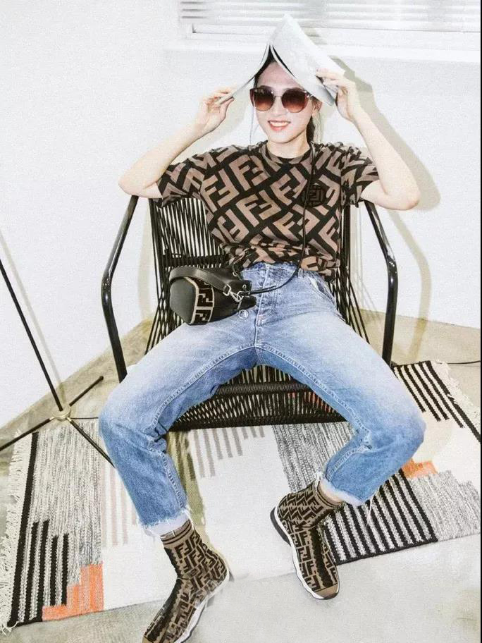 选一款实用性高的lv包包,lv的哪款包包比较百搭