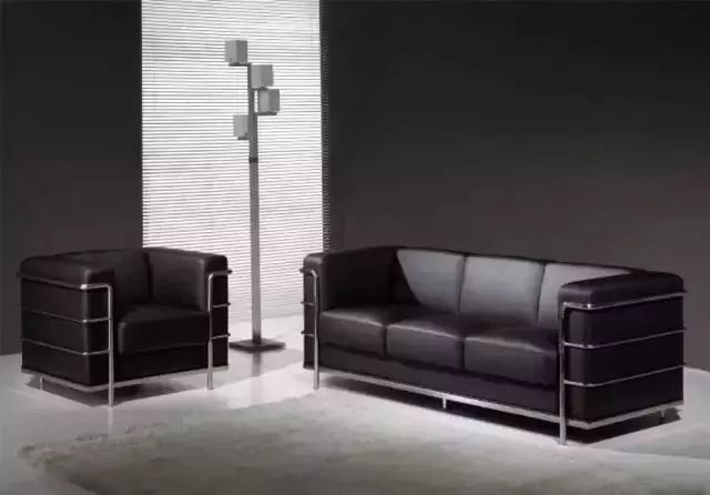 包豪斯是一个怎么样的人,如果有人问你的包包真假怎么回答