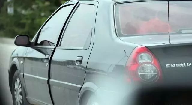 山西运城空港南区驾驶员科三考试道路出现百余辆黑车“李鬼”，交通安全隐患亟待消除