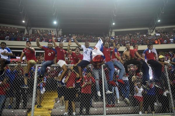 1:6输了，巴拿马球迷却很开心！努力了80年，终于站在这里