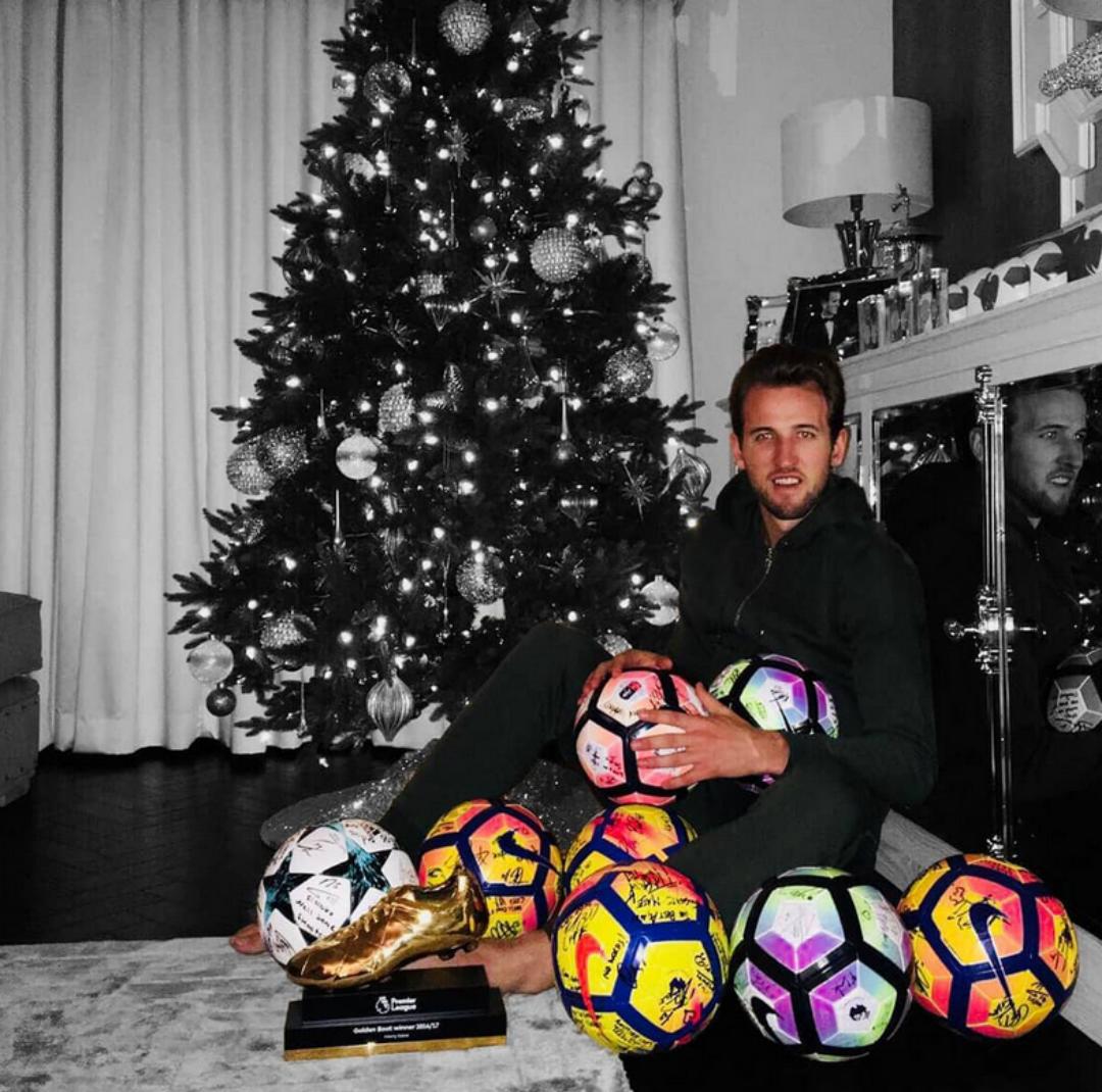 哈里凯恩领跑英超射手榜,哈里凯恩成为射手榜第一