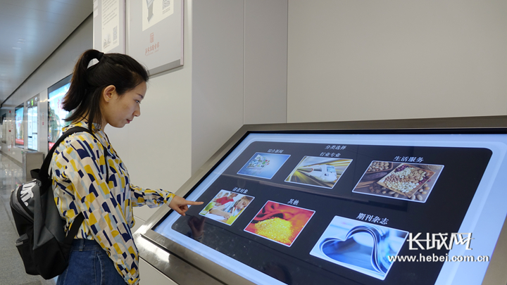 绿色主题列车复兴号,很好看的高级火车