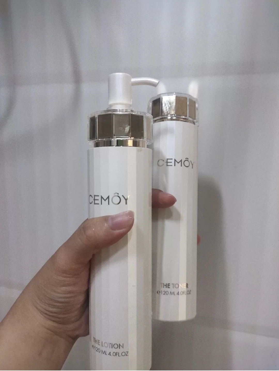 ahc神仙小水乳测评秋天可以用,cemoy和ahc水乳哪个好