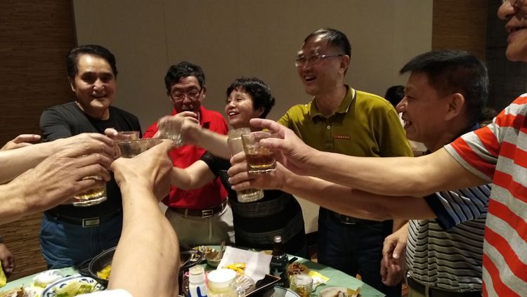 干岔子一，二队老知青久别重逢，共忆黑土情长