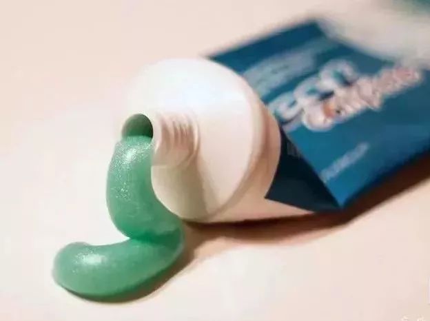 蚊子咬完红肿硬很大怎么样能止痒,被蚊子咬了别挠痒为什么