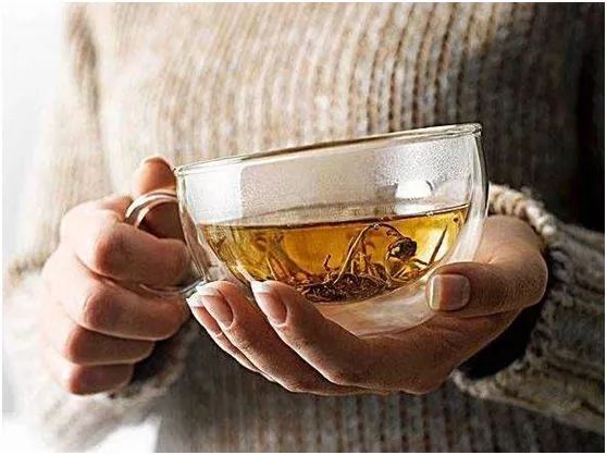 你还在用矿泉水喝药？！一粒泡腾片竟要了孩子的命……