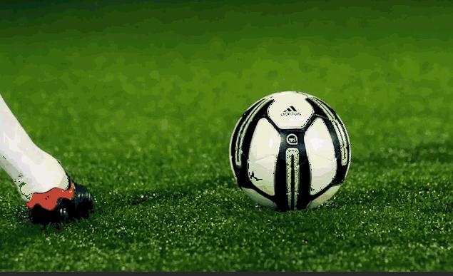 c罗的落叶球绝技,c罗的电梯球教学