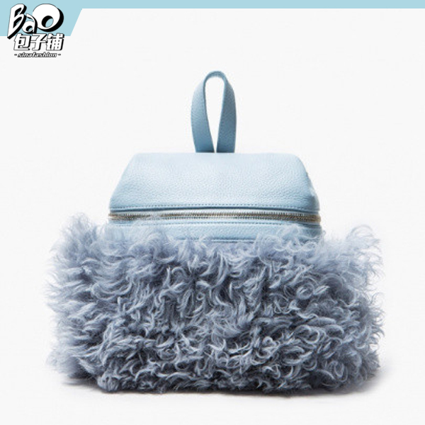 又来一波种草林允的双肩背秒变元气少女