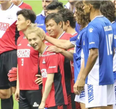 鹿晗有多爱足球,鹿晗足球赛水平怎么样啊