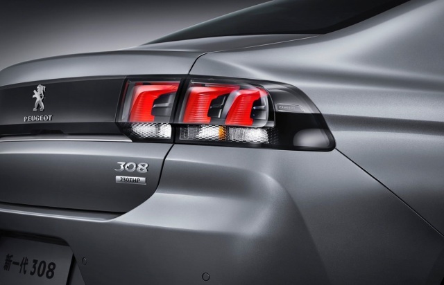 “LV”大师设计，搭四连冠发动机，购置税全免，你不能错过！