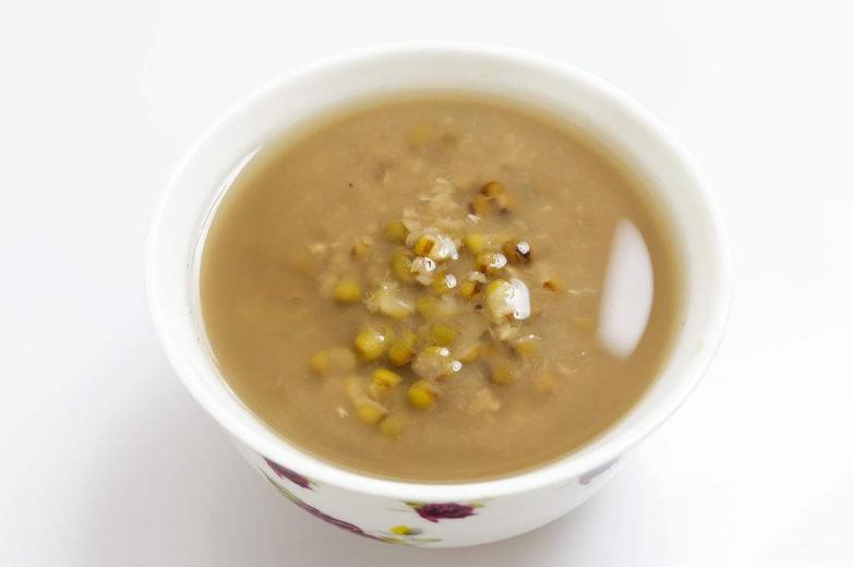 煮绿豆汤的绿豆不开花,煮绿豆汤有诀窍根本不用提前泡