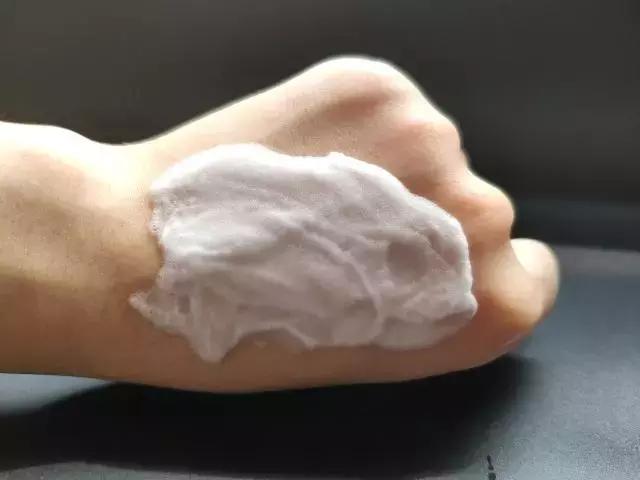 洗面奶芙丽芳丝新版,网红洗面奶变白真实测评