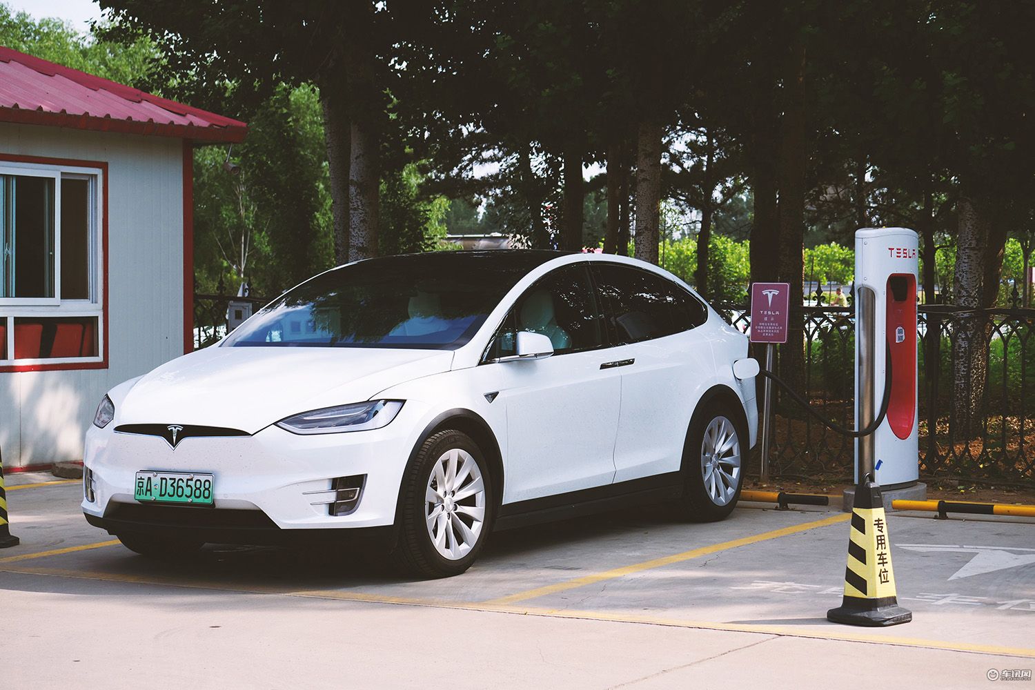 特斯拉modelx自驾游,特斯拉长续航modelx自驾海南