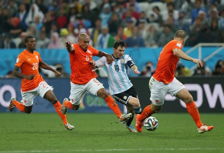 说梅西的球员,为什么说梅西的天赋让足球受益