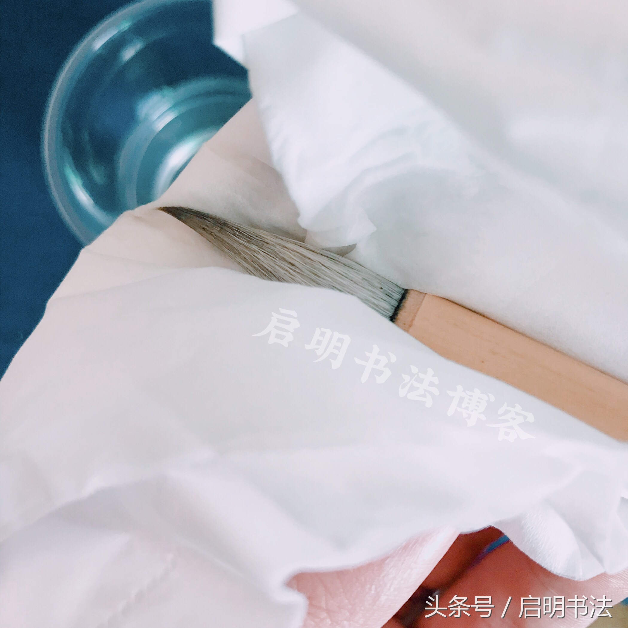 洗毛笔的绝招不弄脏水池,洗毛笔正确的方法