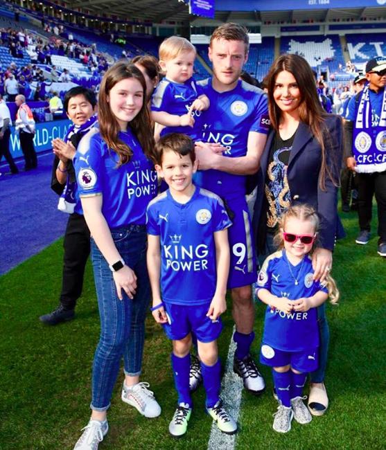 英格兰球队取消禁欲令脚步浮浮踢不起球，瓦尔迪太太C位开杀