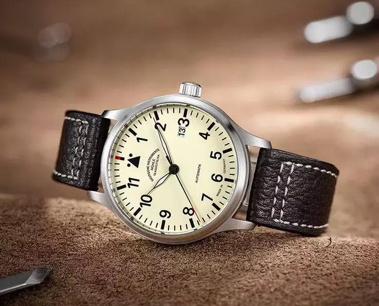 德国球员为什么戴面具,为什么德国球员戴面罩