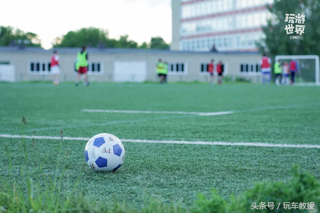 行李箱当“球门”！这SUV大得夸张！