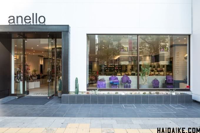 日本的袋子品牌“Anello”大阪旗舰店买“喉舌帆布背包”限量款