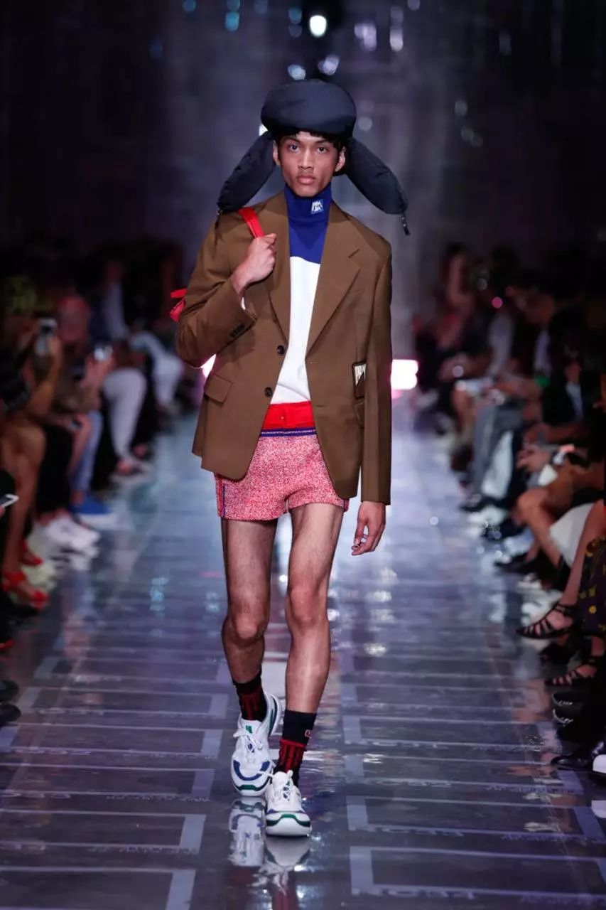 prada鍐嶇敓绯诲垪,prada鎹㈡帉闂ㄤ汉