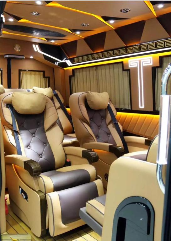 奔驰凌特畅旅版与嘉旅版有何不同,新款奔驰凌特