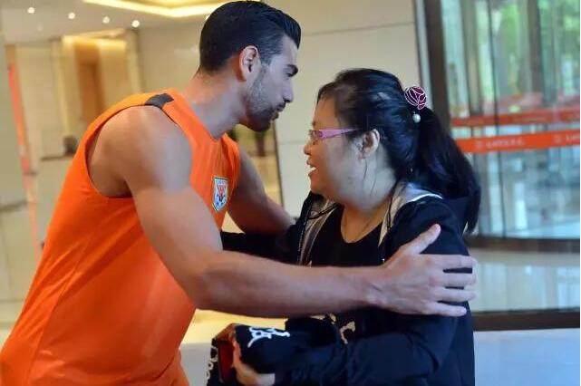 女生看世界杯到底在看什么,女人看世界杯看的是颜值