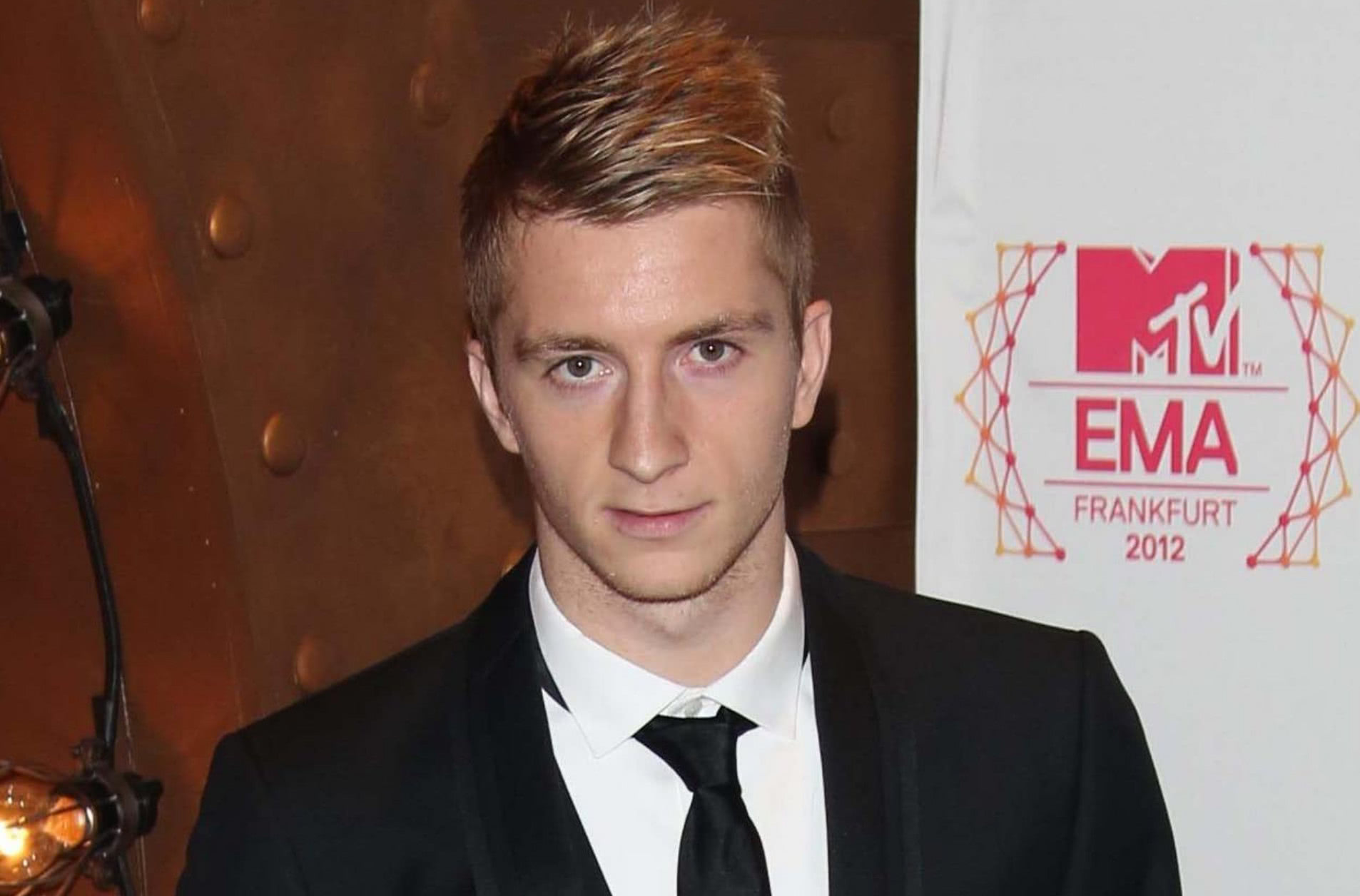 世界杯巨星内马尔梅西c罗,c罗和内马尔谁颜值最高