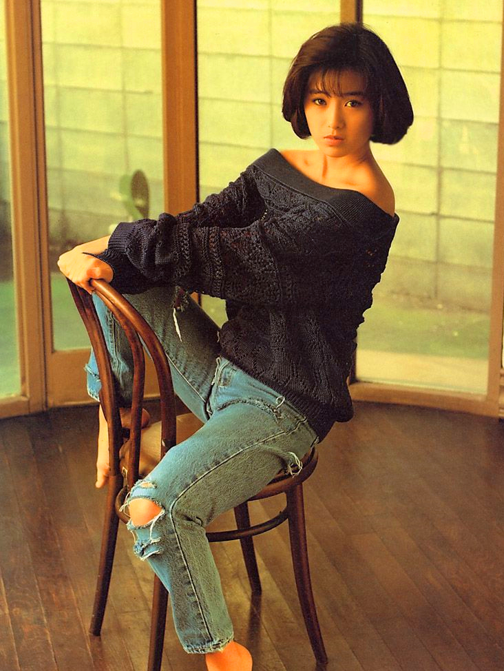 曾经玉女偶像43岁酒井法子复出之路艰难深陷64岁歌手不伦恋丑闻