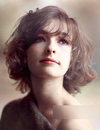 国字脸50岁女适合什么发型,适合十五岁女生的发型