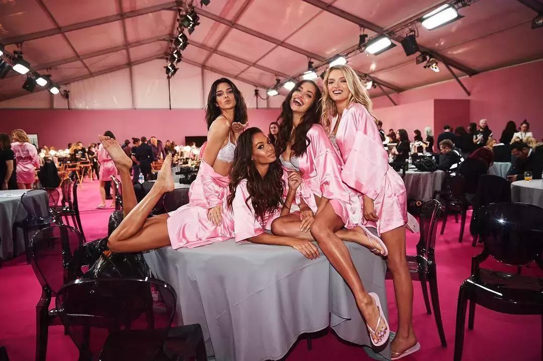 维密超模c罗全身照,维密超模aa和c罗