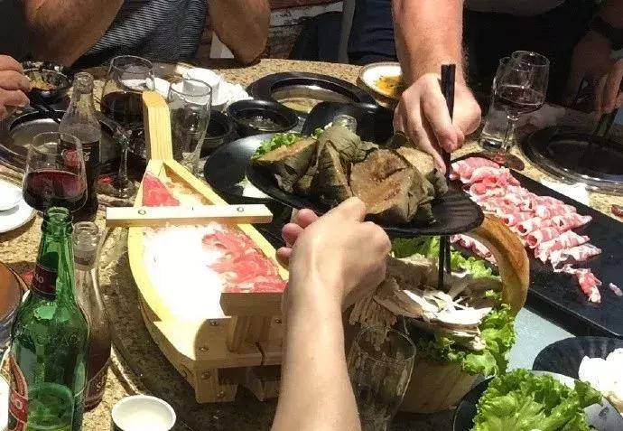 中国男足饮食曝光,中国男足饮食引争议