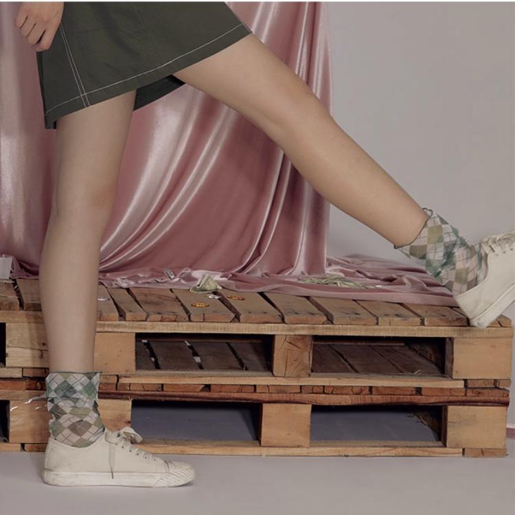 青年时尚潮袜穿搭,露腿不露肚子穿搭