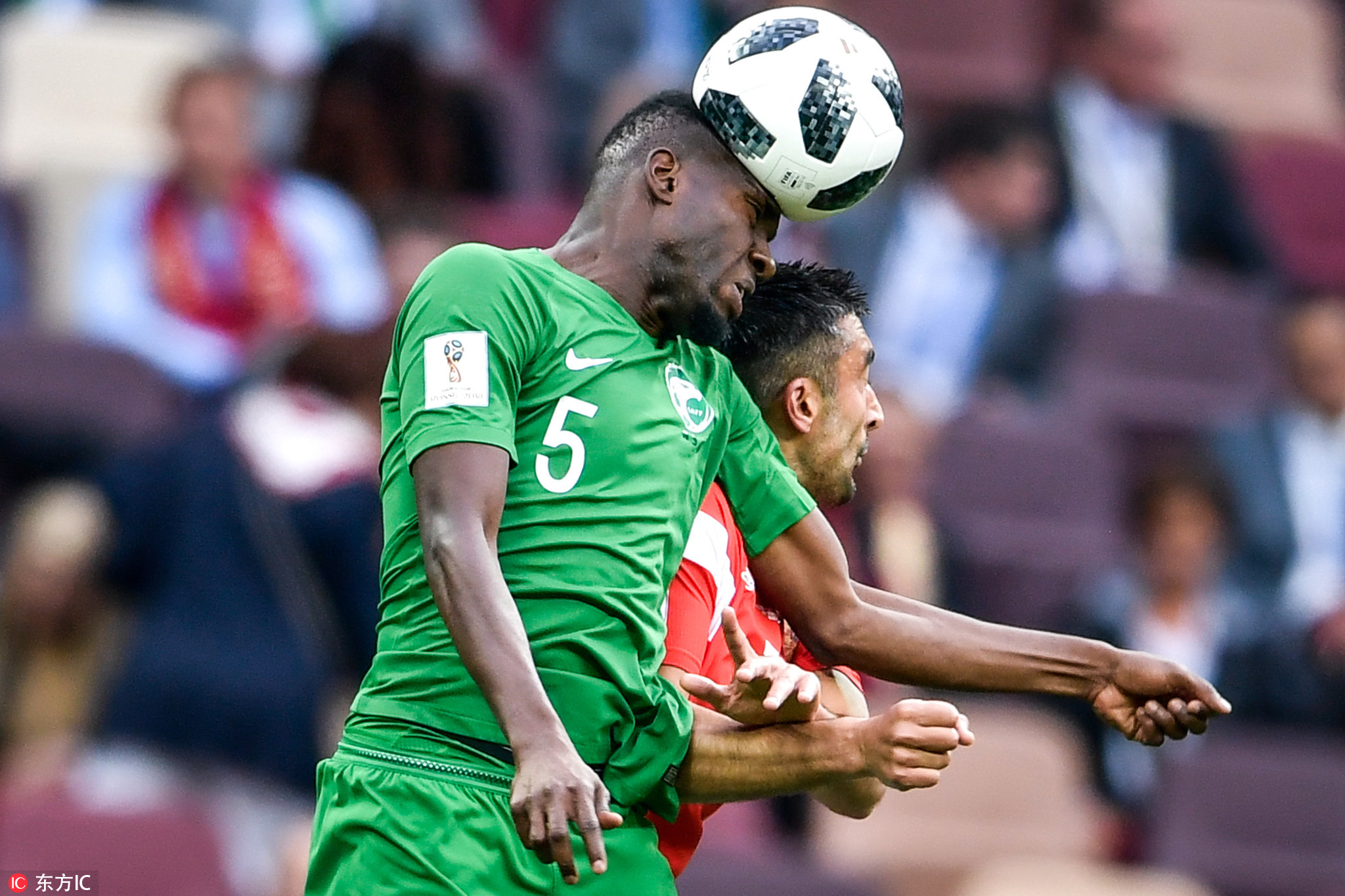 燃情奋战十余天,晒得比内马尔还黑,但他们的照片美炸了