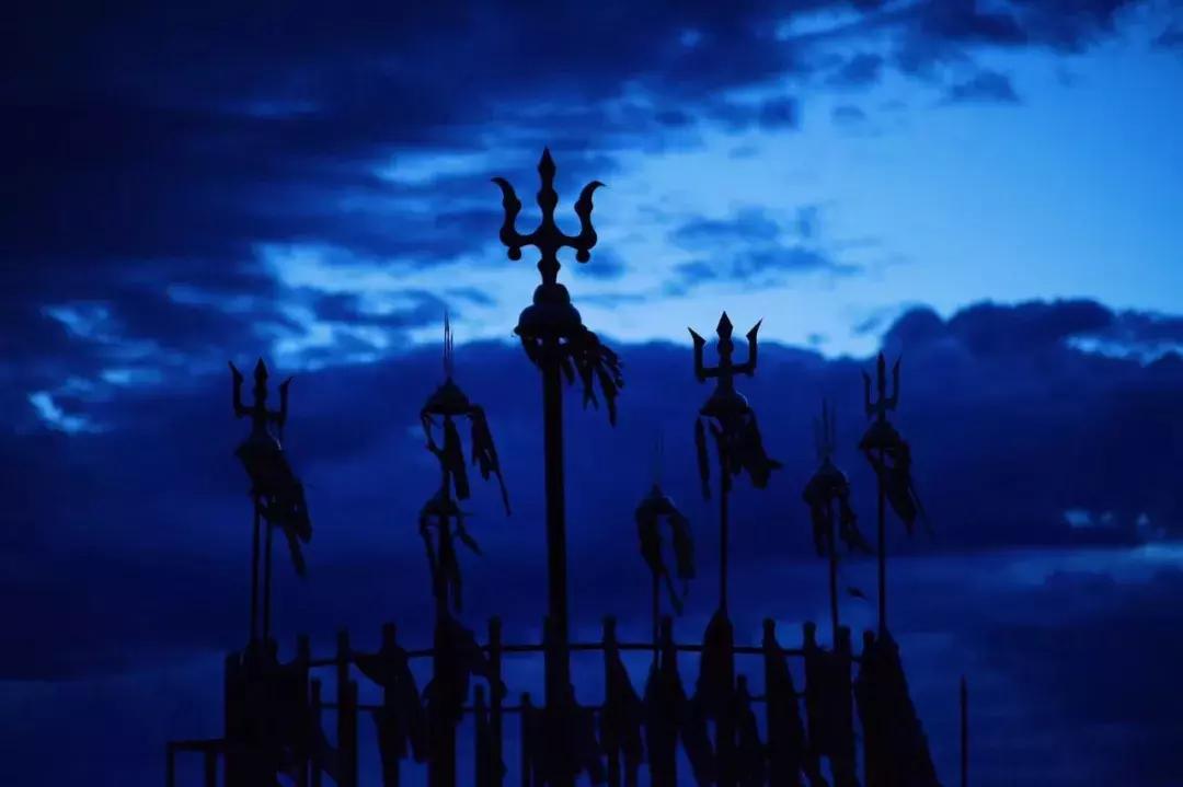 呼伦贝尔陈巴尔虎草原游牧部落 (呼伦贝尔陈巴尔虎旗人多不多)