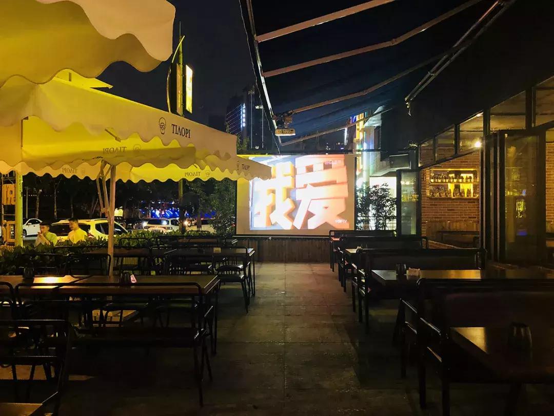 内马尔巴黎圣日耳曼签名球衣,内马尔巴黎包厢